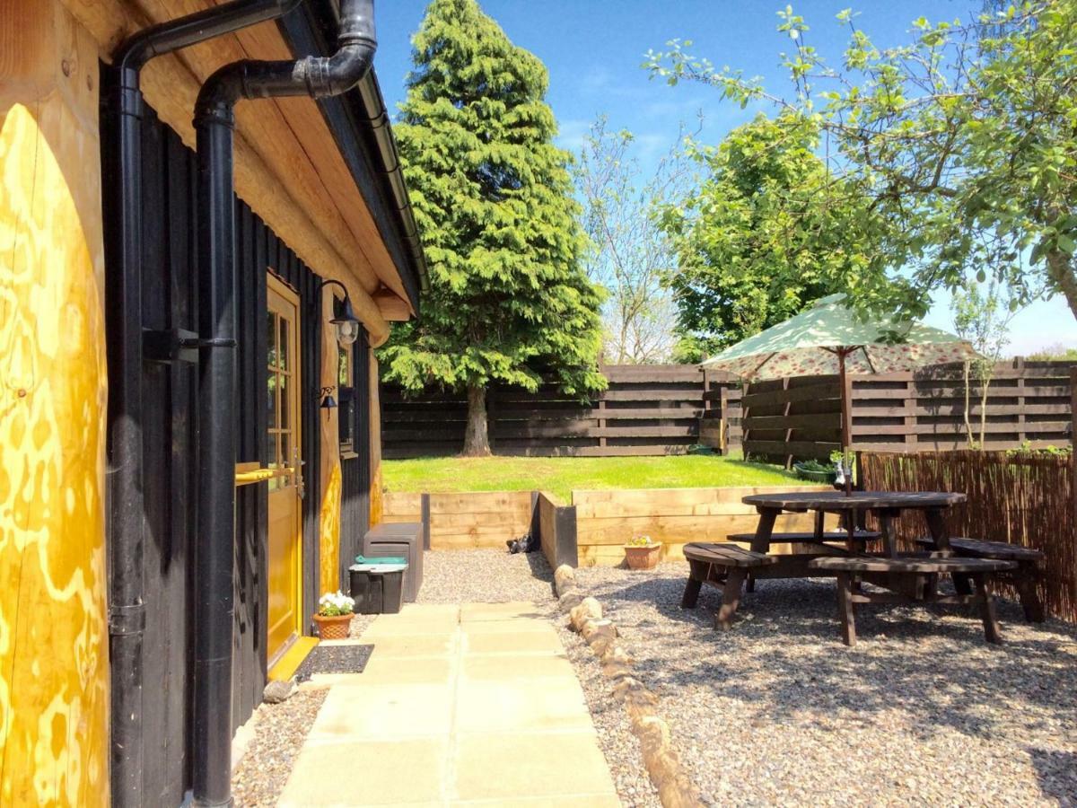 Rowanlea Lodge With Hot Tub Marykirk Exterior foto